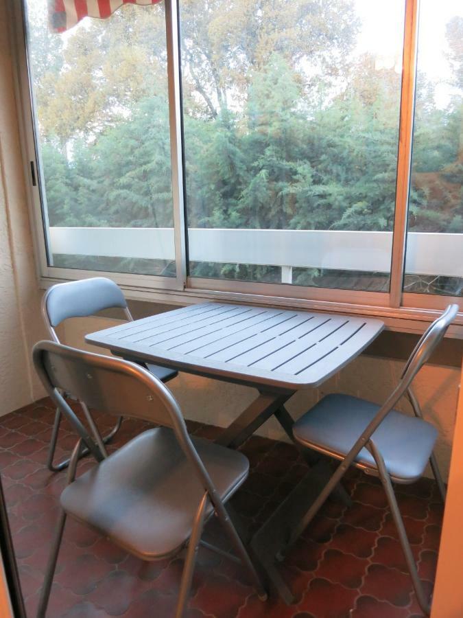 Joli Studio A Front De Mer Saint-Raphael  Ngoại thất bức ảnh
